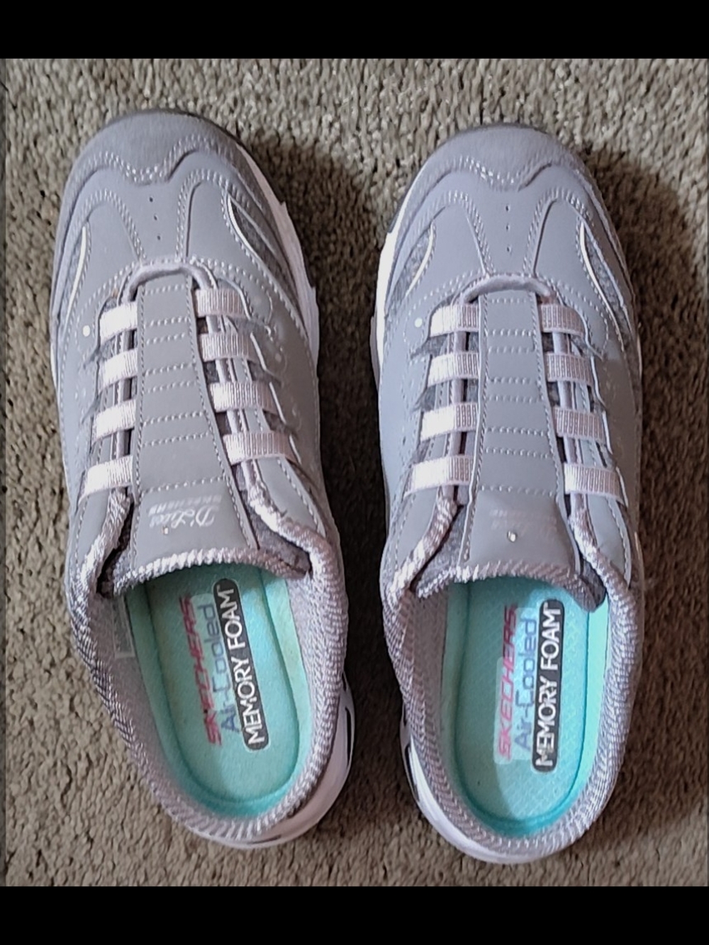 Skechers Woman's Slip-On Sneakers in Light Gray with Aqua Insole